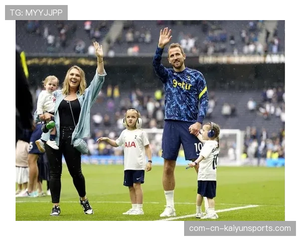 英格兰队长凯恩率队出征 三狮军团瞄准第二座奖杯